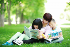 暑假怎么过？建议孩子保证学习时间，至少读4本书