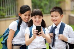 【媒体报道】“无手机课堂”难治“低头族” 自发学习是关键