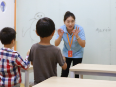 【资讯中心】儿童英语启蒙应以什么为主？