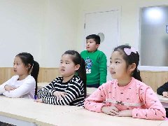 【资讯中心】孩子学英语，给不会英语的